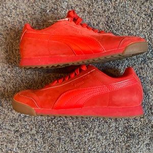 Brick red Puma Roma Women’s Size 6.5